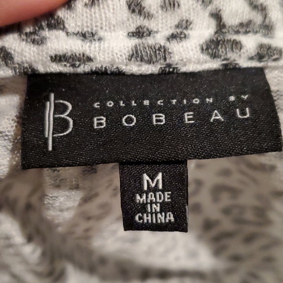 Women's V Neck Leopard 🐆 Print Top - Picture 4 of 4